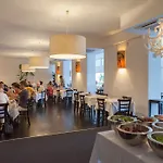 فندق Albergo Alla Spiaggia 3*